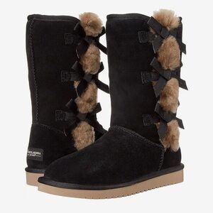 Koolaburra Black and Tan Winter Boots with Fur and Bows